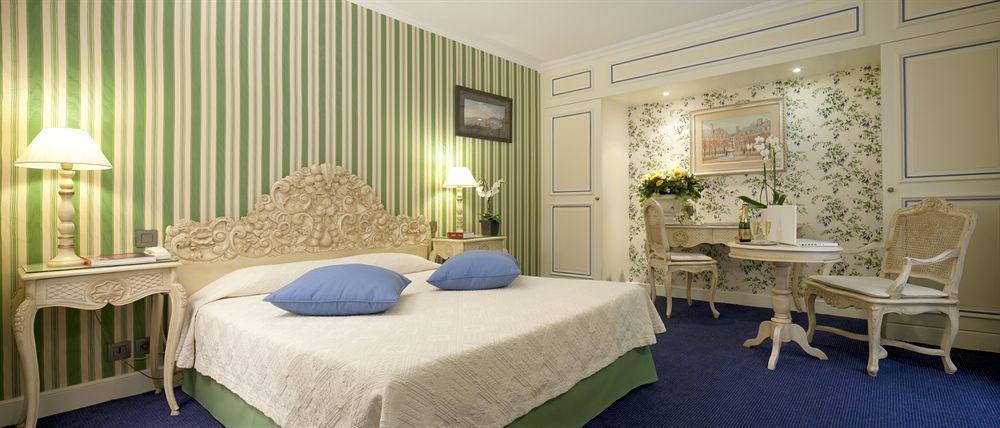 Hotel Beaubourg Париж Экстерьер фото